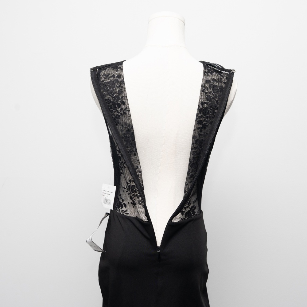 Bebe Sleeveless Lace Midi‎ Dress - Picture 9 of 10